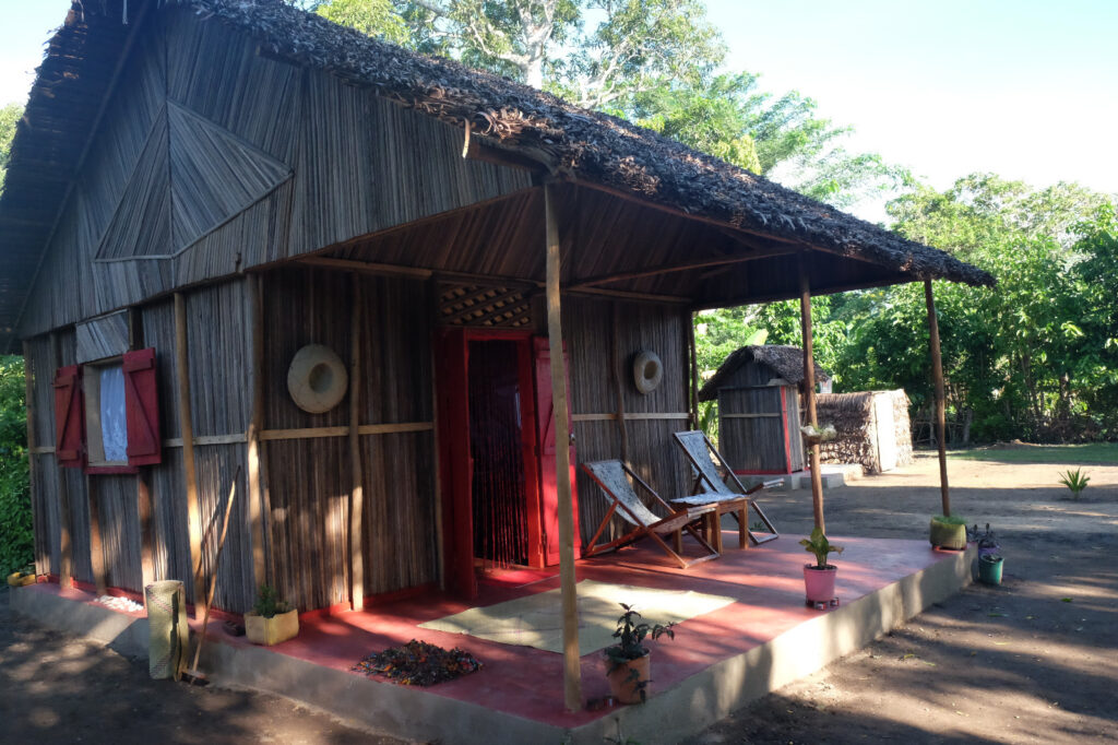 Maison Des Voyageurs Ambalahonko